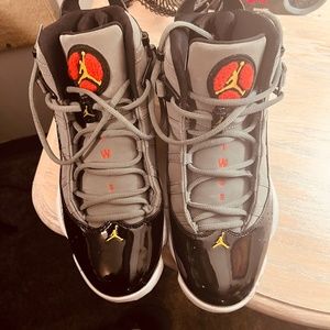 Air Jordan’s 6 rings light graphite